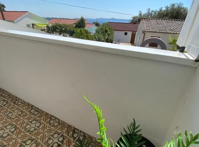 Stylish With Sea View Apartamento Petrčane