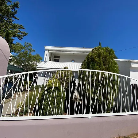 Apartment Stylish With Sea View Petrcane