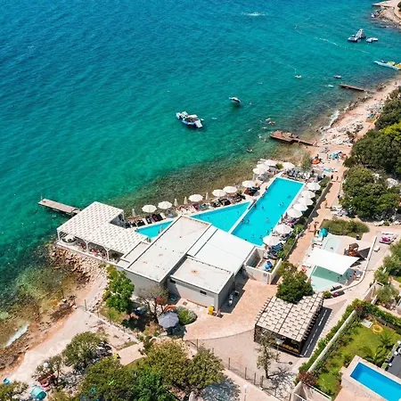 Stylish With Sea View Apartment *