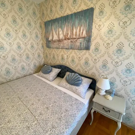 Stylish With Sea View アパート ペトルチャネ