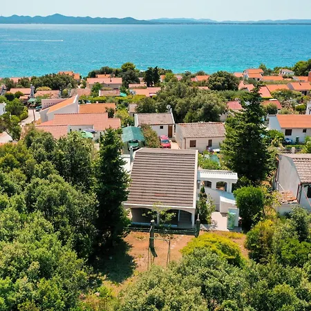 Stylish With Sea View Apartment *